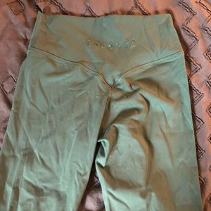 Balance athletica green leggings